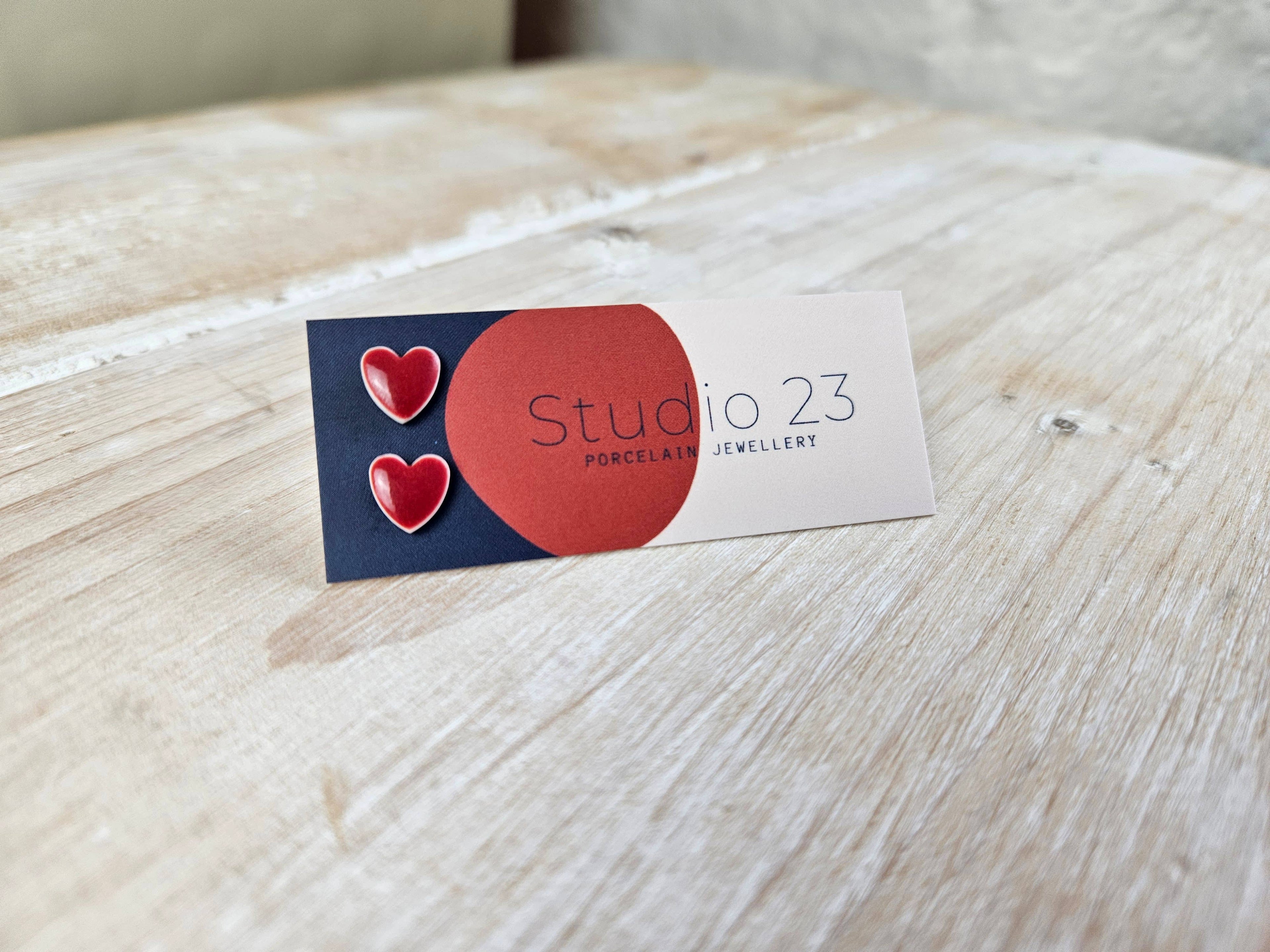 Herz-Ohrstecker-Paar, Burgunderrot/Marineblau