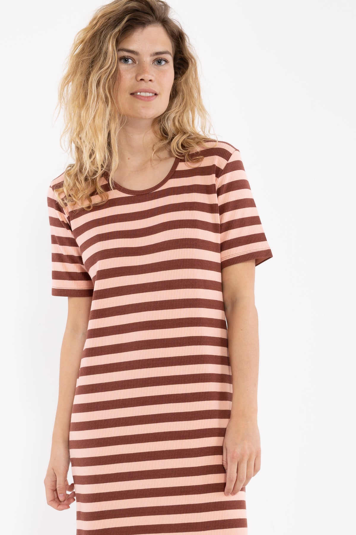 ESS - Danesister SS Dress Dk Brick/Powder