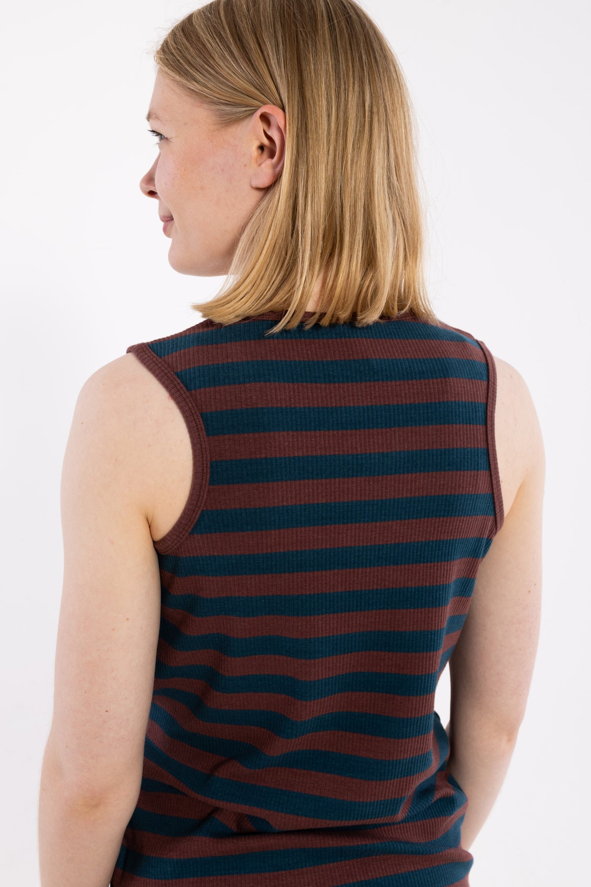 ESS - Danallinge Top Dk Merlot/Dk Slate