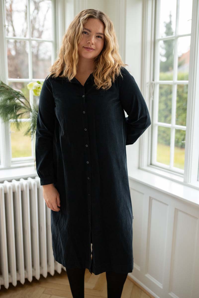 Fløjlskjole til damer i sort