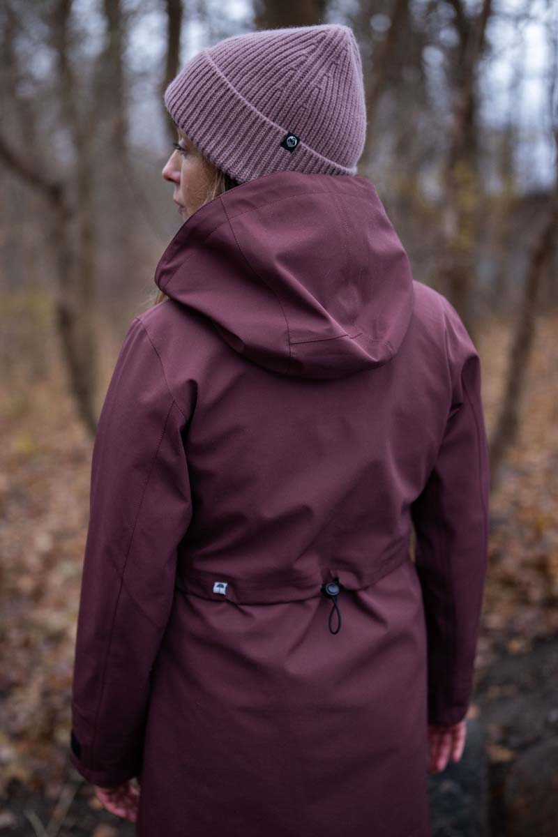 The Danedogwalker Raincoat Dk Merlot