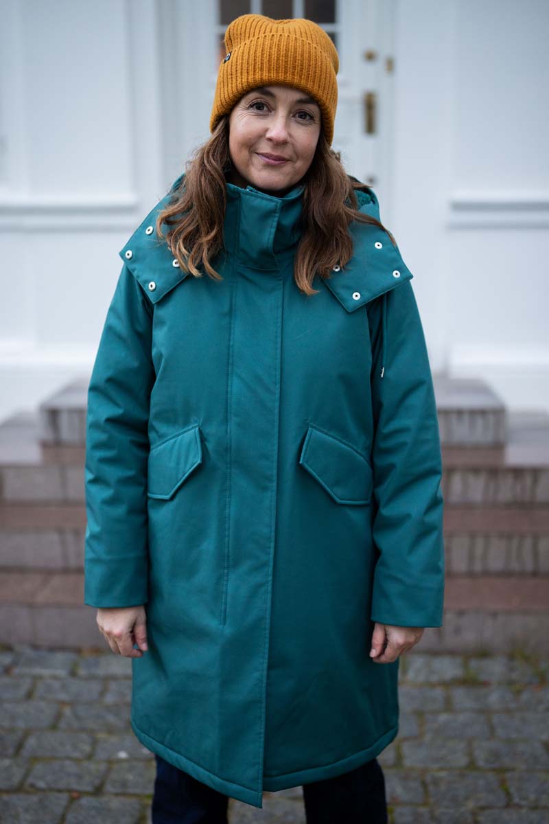 Vinterjakke til damer i slate farve