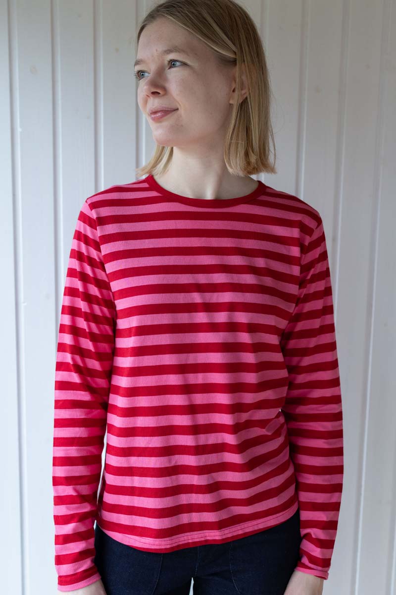 Langærmet bluse i bomuld med pink og røde striber til kvinder