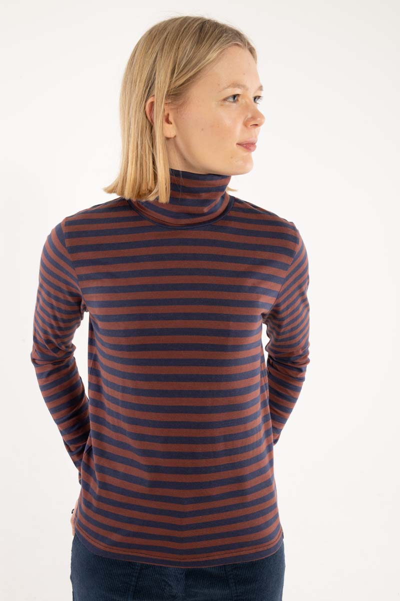 Stribet høj hals bluse