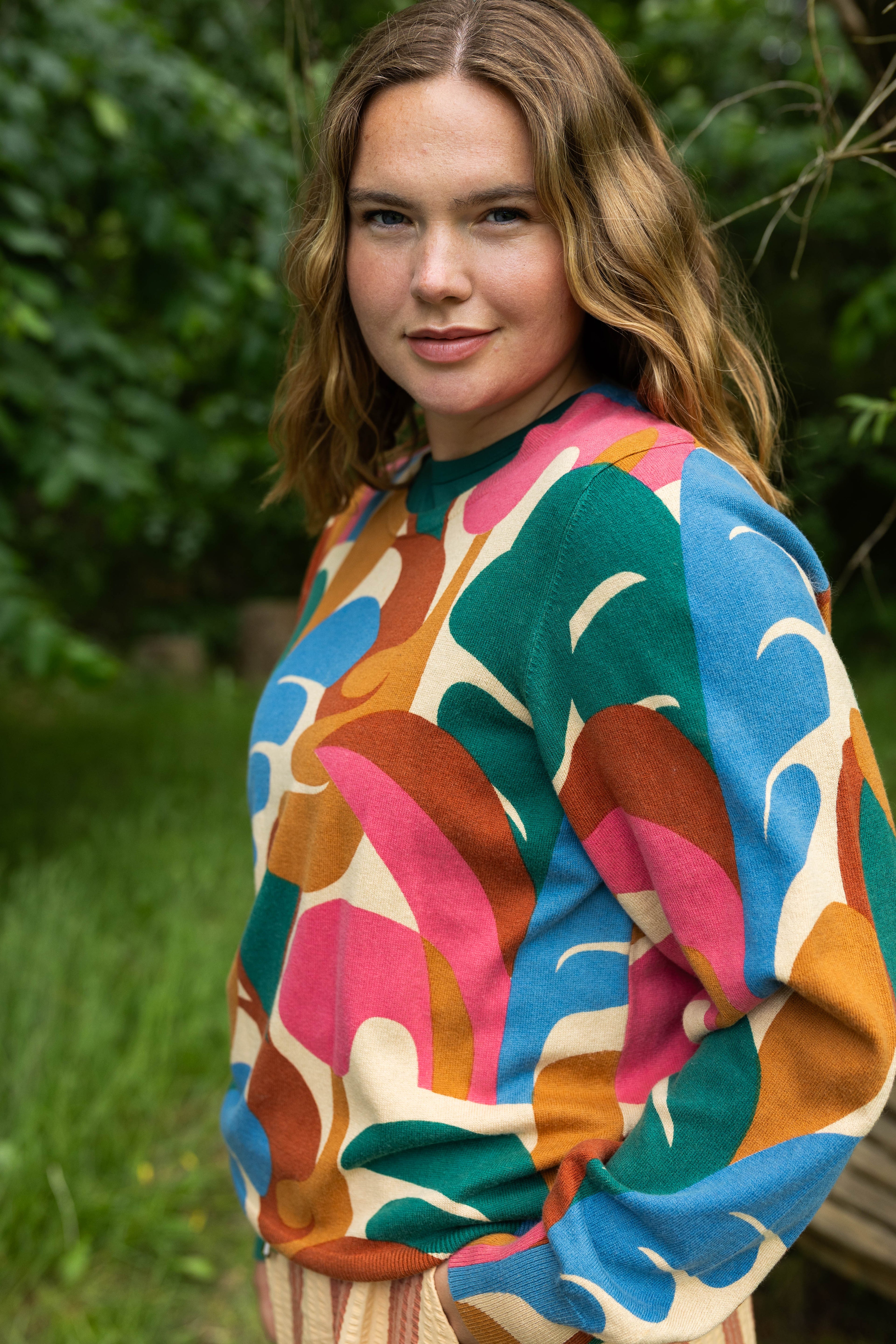 Lækker sweater i flot farverigt mønster til kvinder fra Danefæ