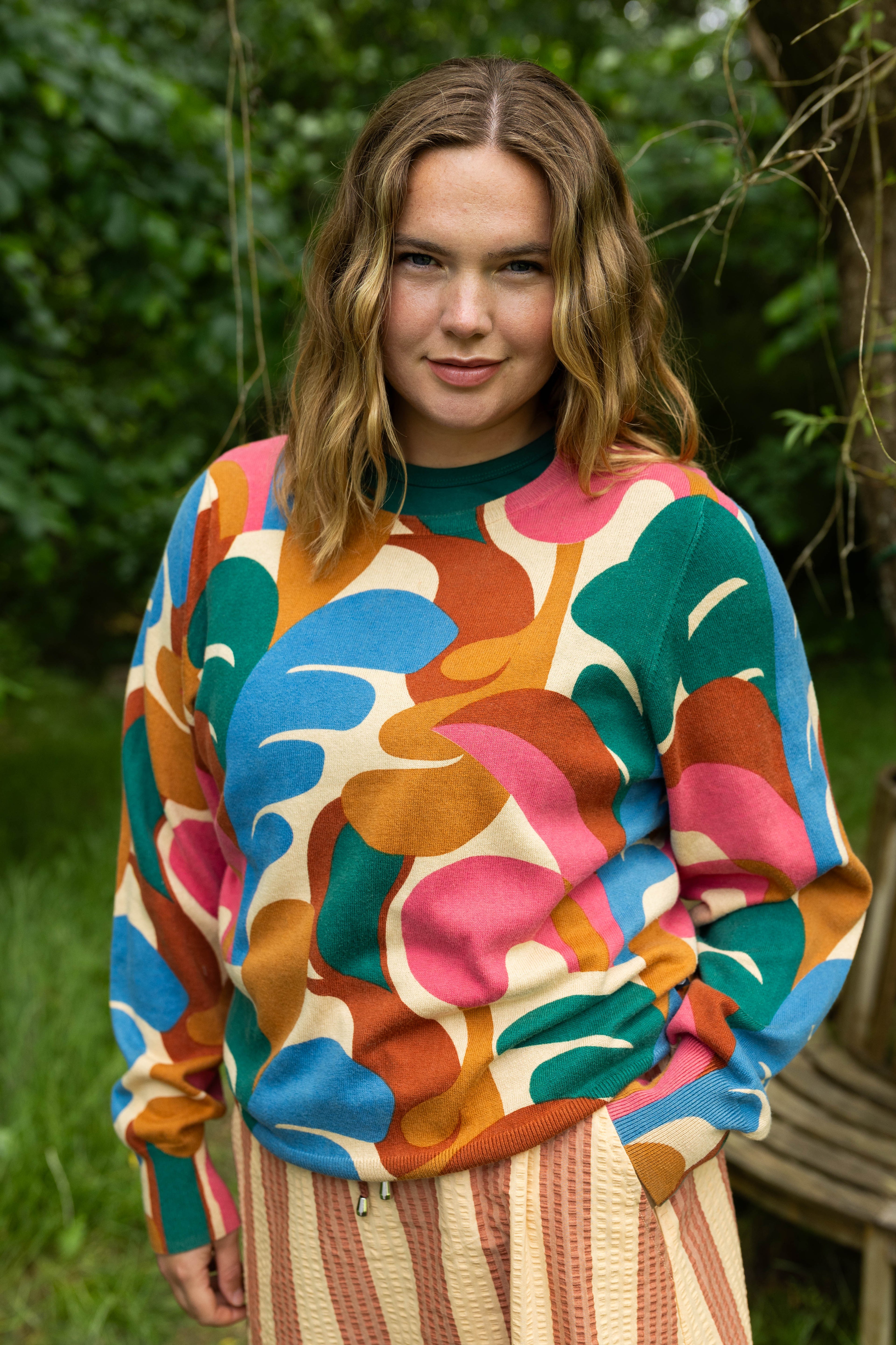 Lækker sweater i flot farverigt mønster til kvinder fra Danefæ