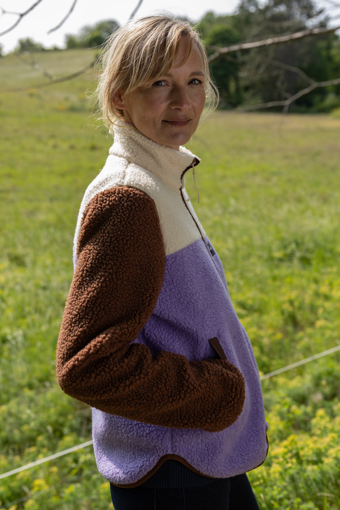 Lækker flerfarvet fleecejakke til kvinder