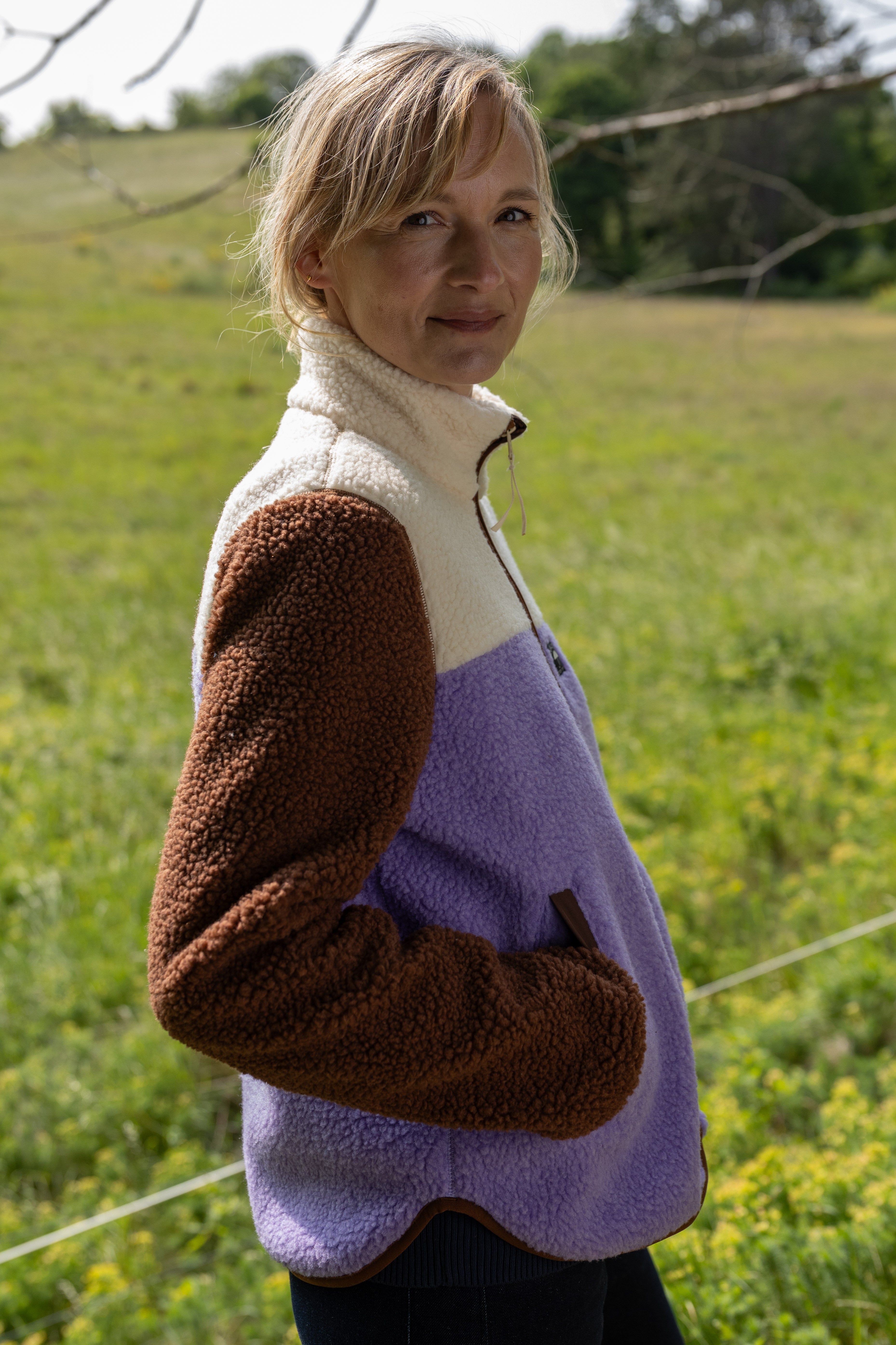 Lækker flerfarvet fleecejakke til kvinder