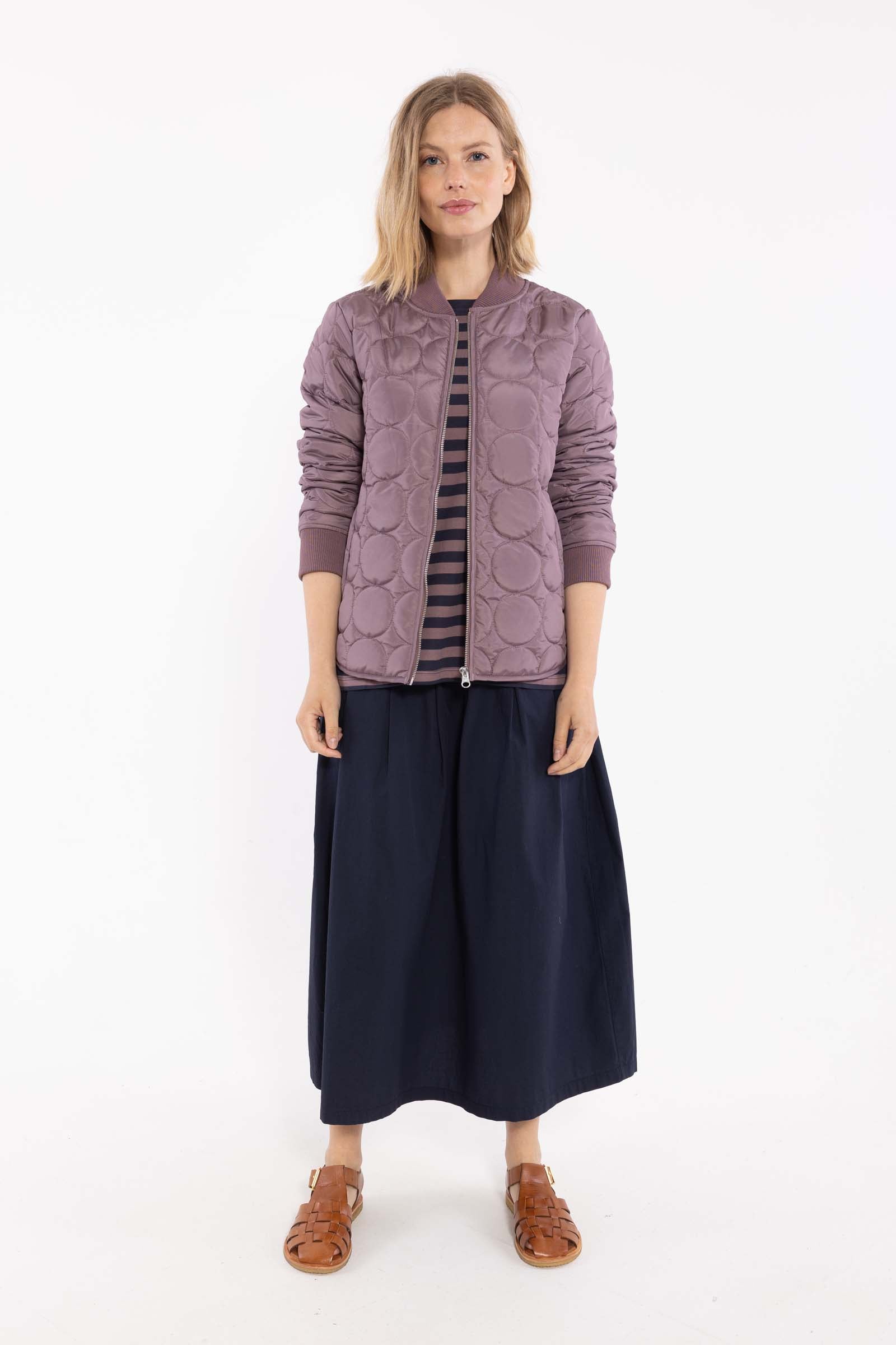 Flot nederdel i navyblå til kvinder