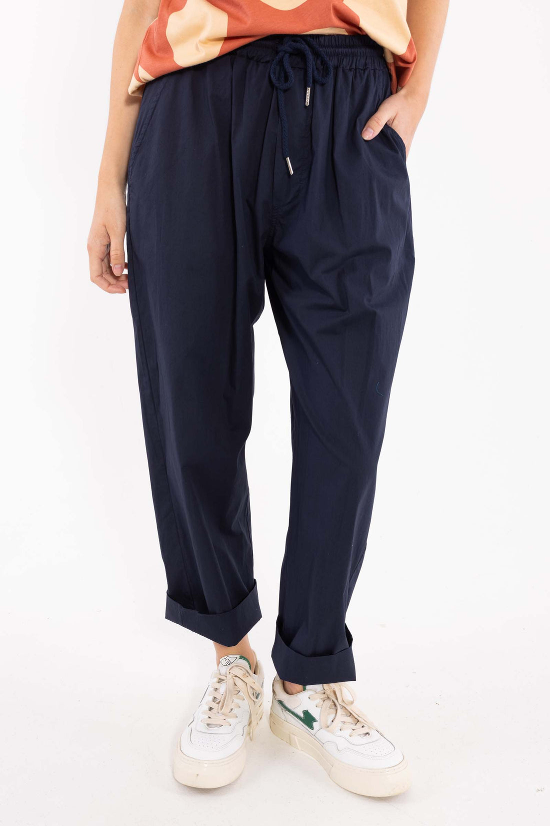 Behagelige navyblå bukser med elastik i taljen til kvinder