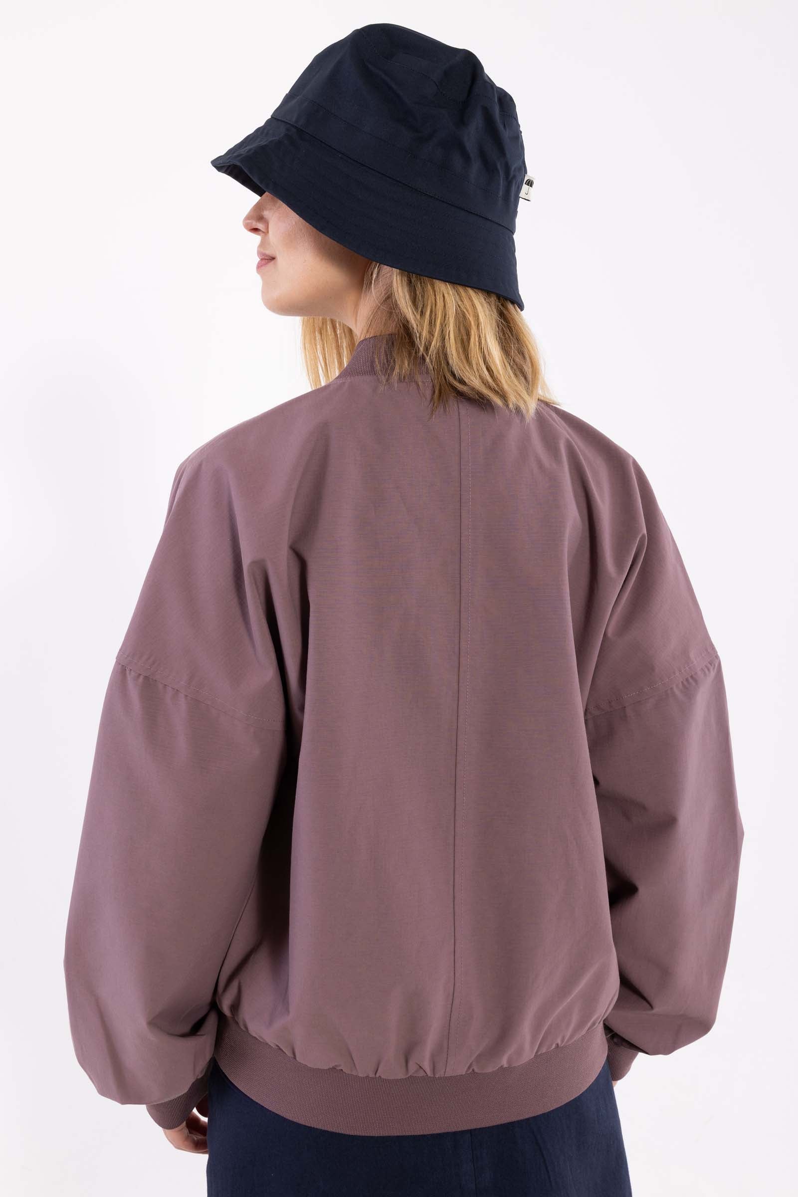 Fin kort overgangsjakke i mauve til kvinder