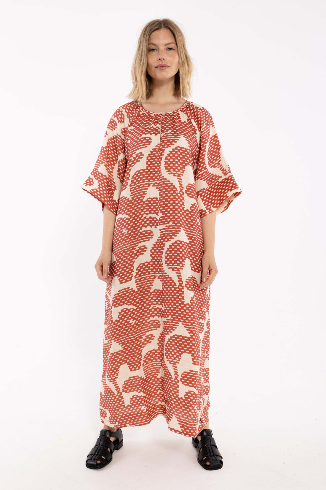 Sød mønstret kjole i lækker hørblanding til kvinder