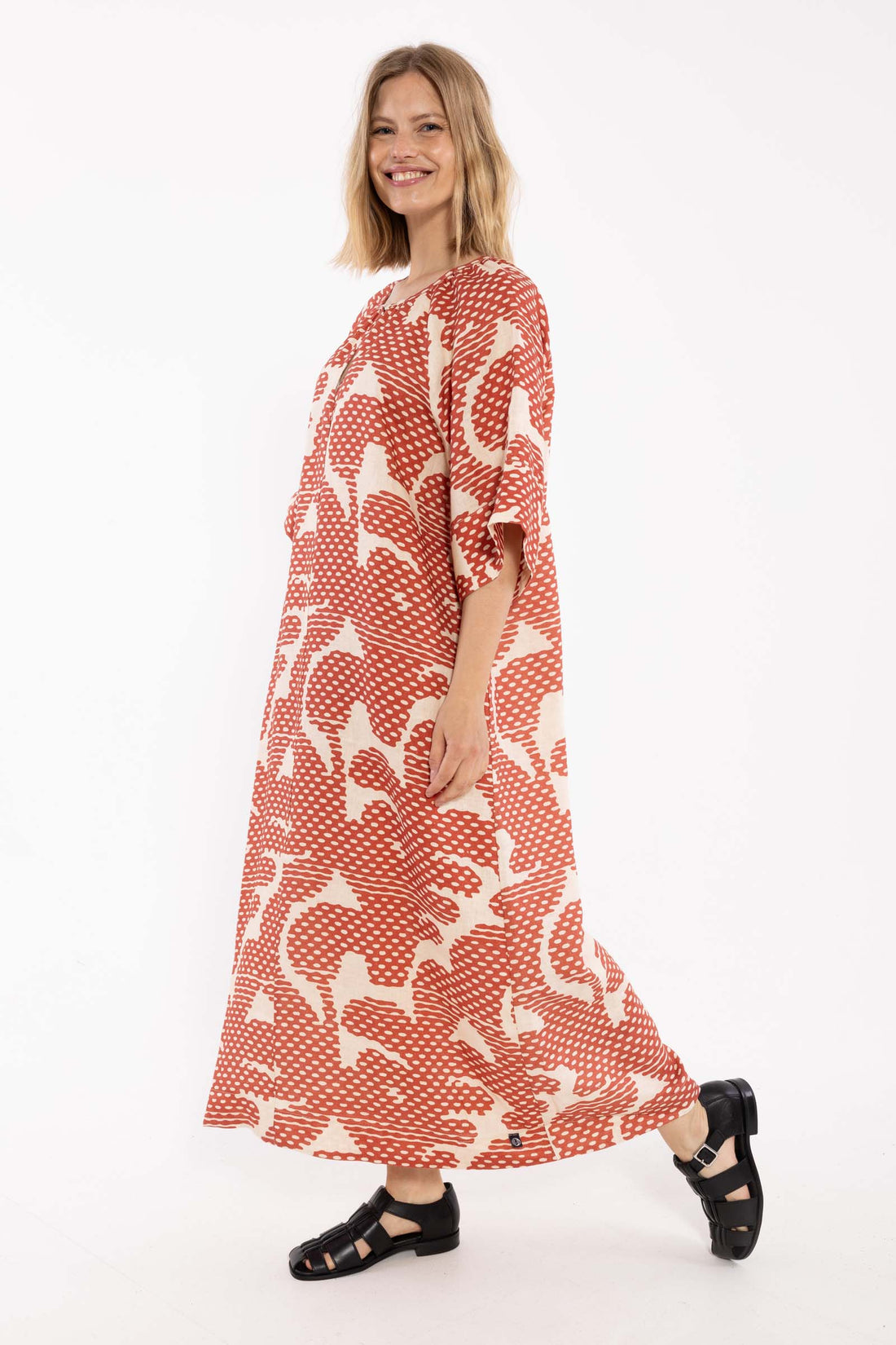 Sød mønstret kjole i lækker hørblanding til kvinder