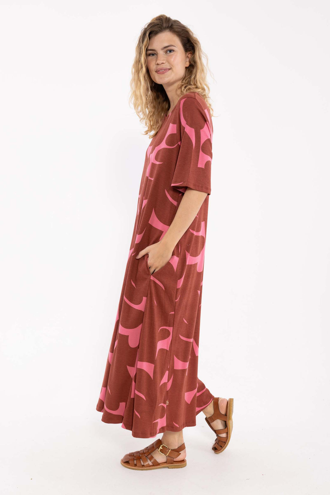 Flot kjole i brændt rød og lyserød til kvinder-1