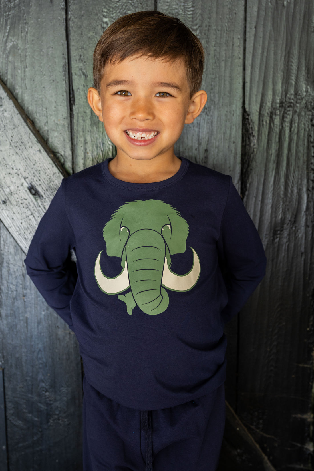 Lækker bluse til børn med print af mammut