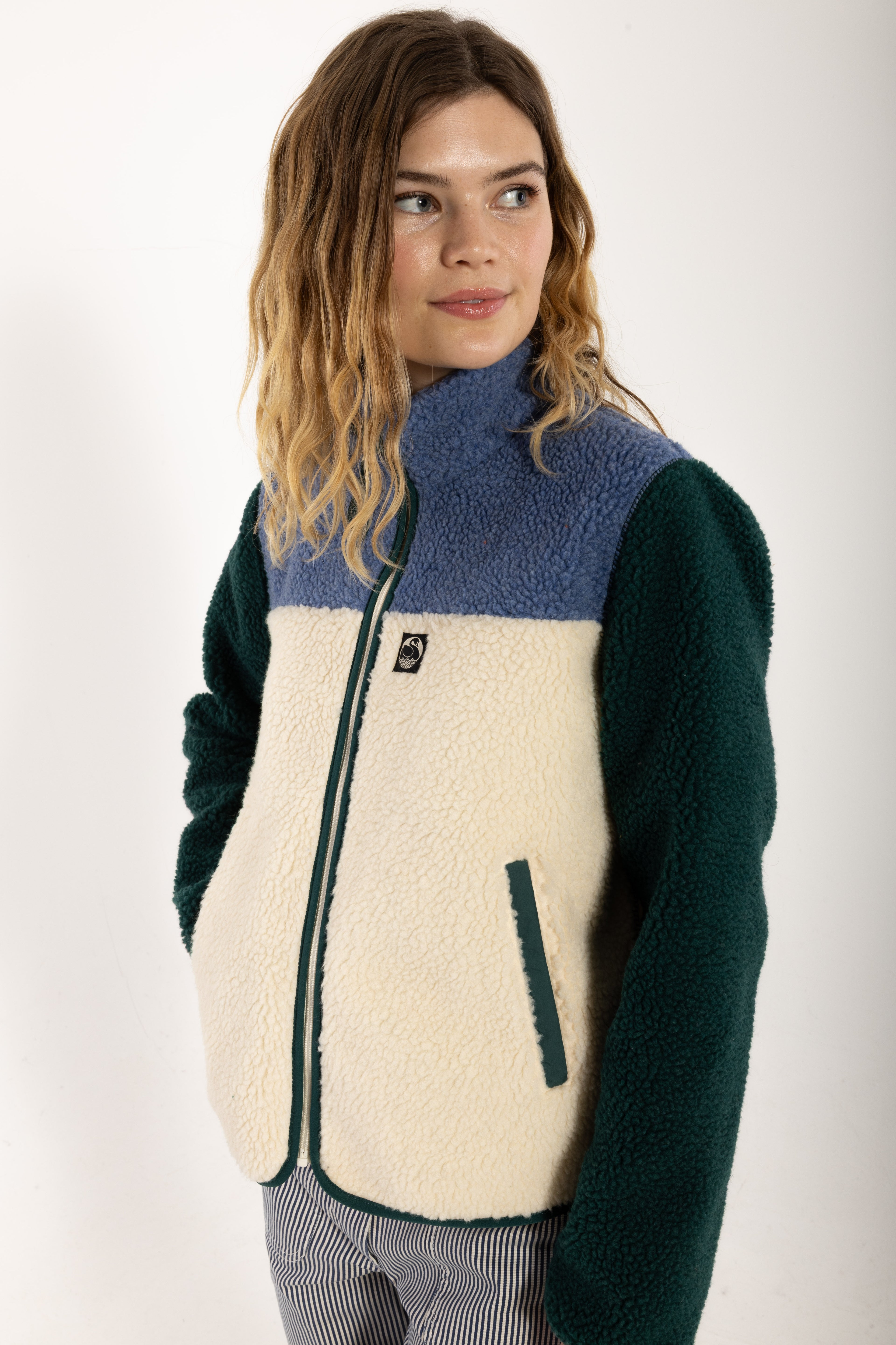 Lækker zip-up fleecejakke i beige, blå og grønne nuancer til kvinder