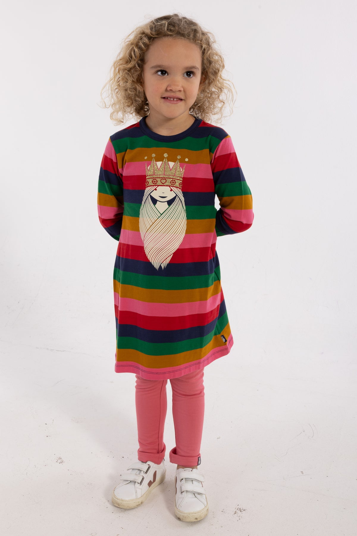 Sød stribet kjole med print af prinsesse til børn