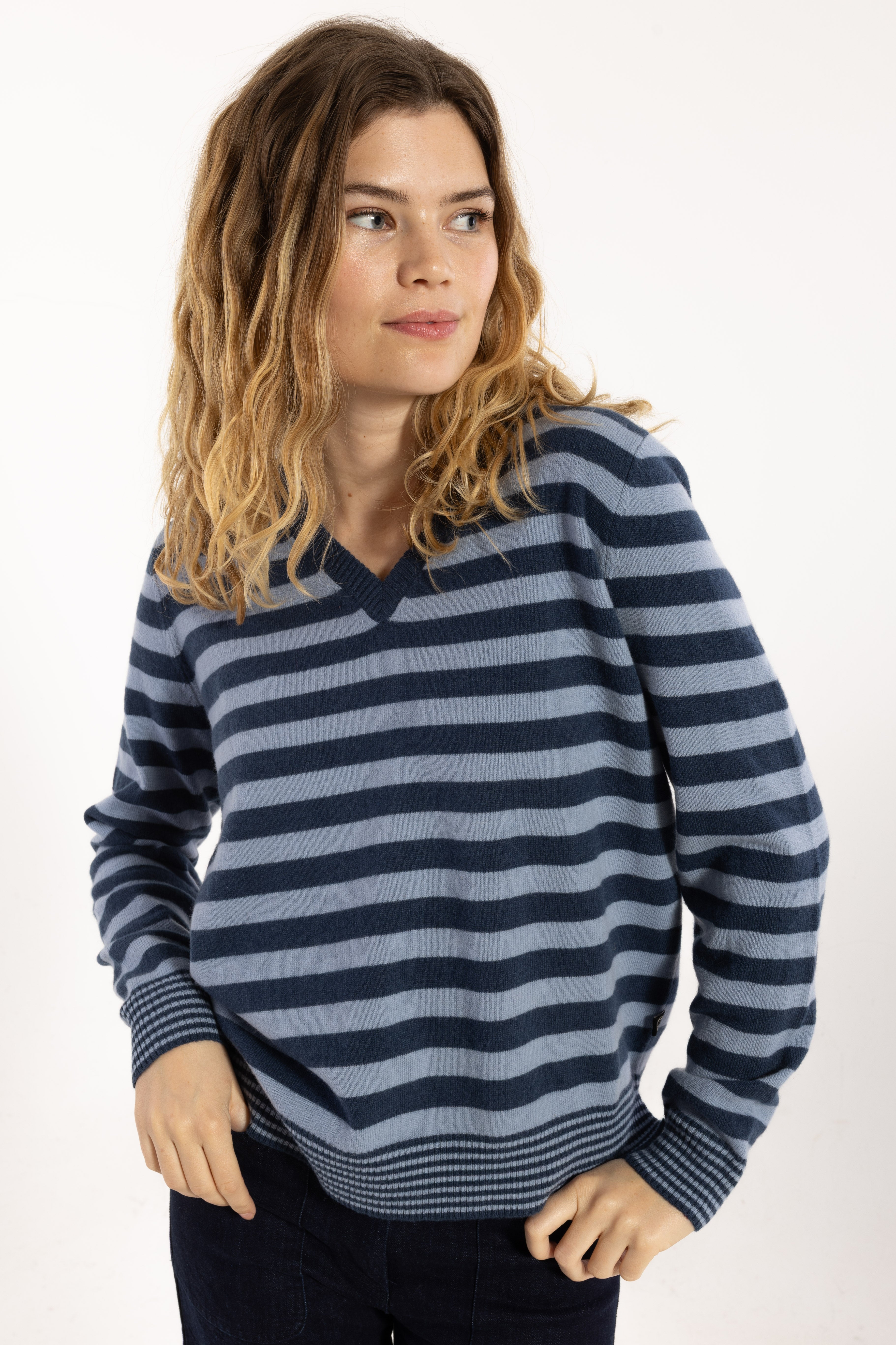 Danenote Merino Wool Sweater Porcelaine/Dark Grey Blue