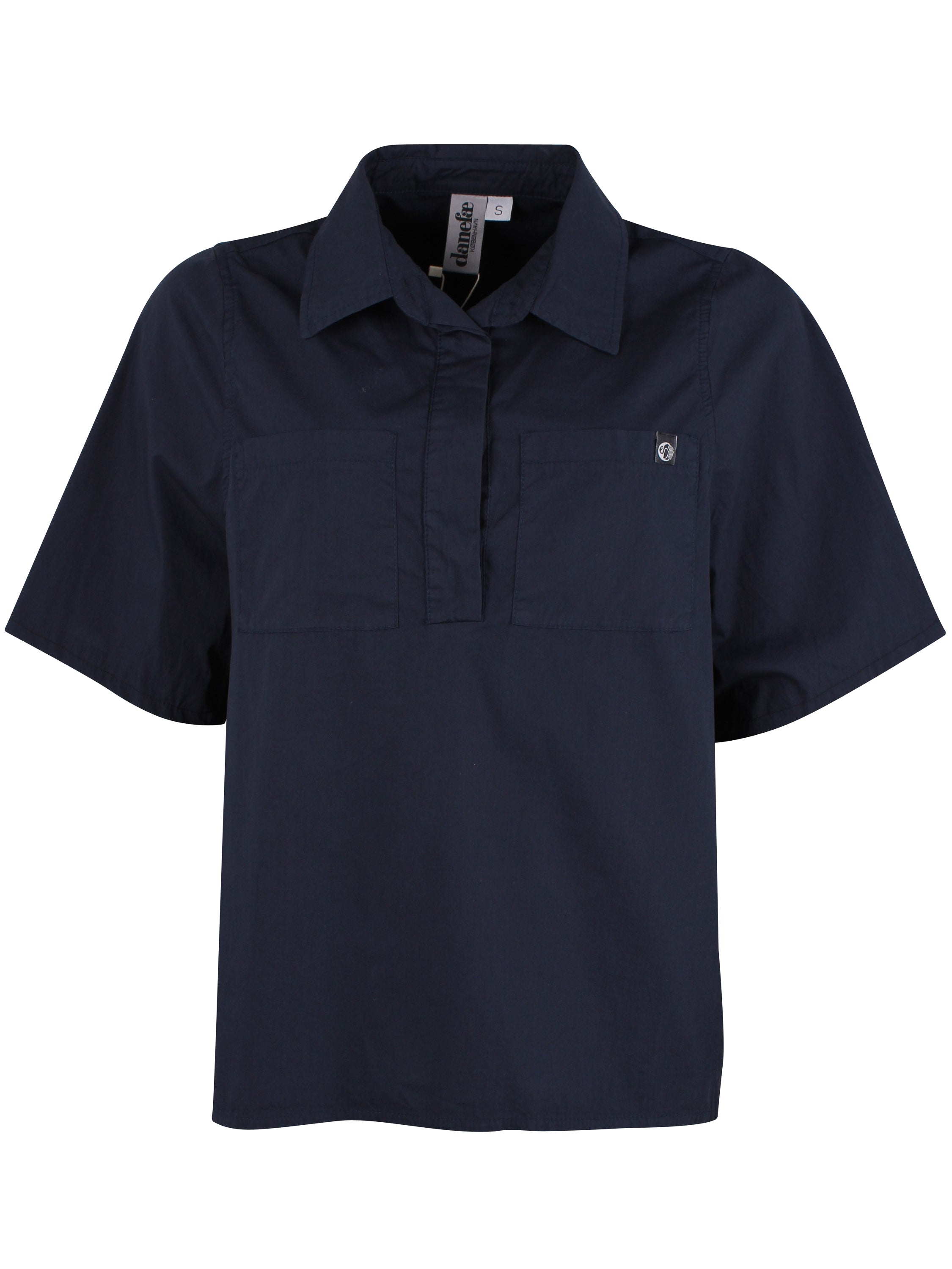 Lækker kortærmet navyblå skjorte til kvinder