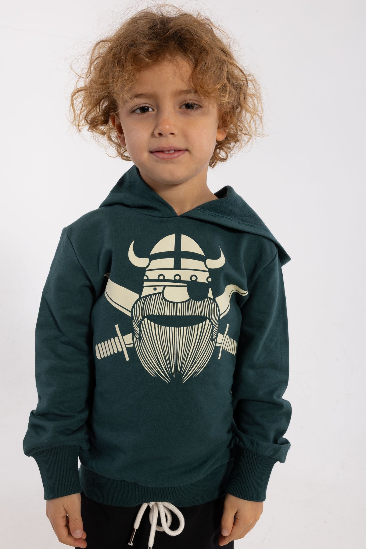 Mørkegrøn hættetrøje til børn med print af vikingepirat