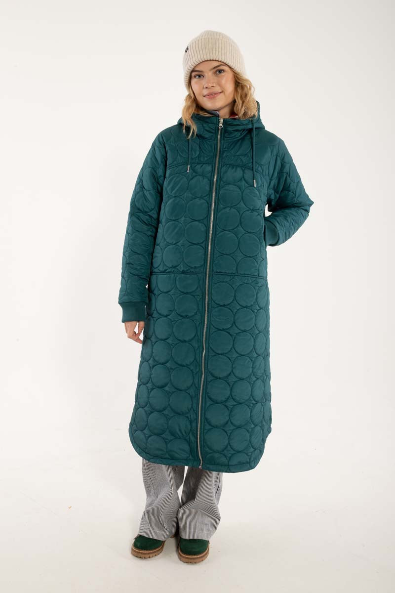 Lang quiltet termojakke i blågrøn nuance til kvinder