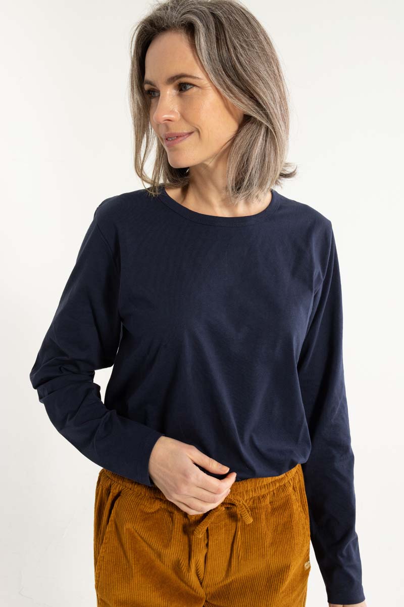 Langærmet bluse i mørk navyblå til kvinder