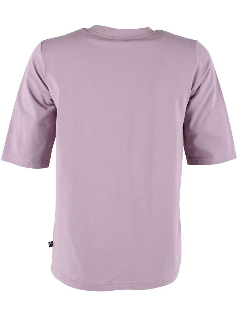 T-shirt i støvet rosa med violette undertoner til kvinder