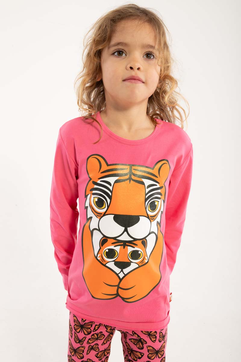 Lækker bluse til børn med print af tigermor og tigerunge