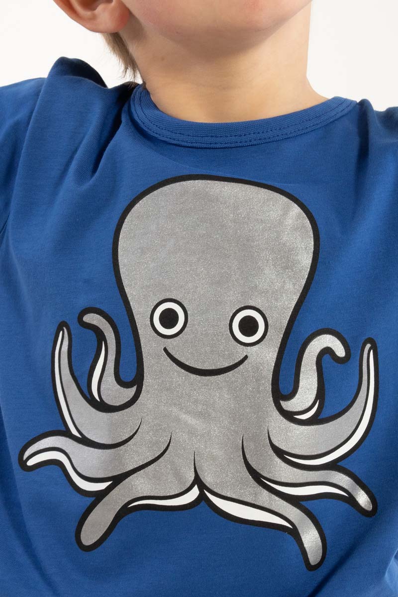 Blå trøje til børn med print af sød blæksprutte
