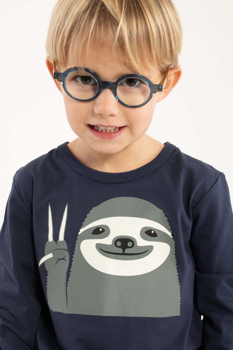 Mørkeblå bluse til børn med print af dovendyr