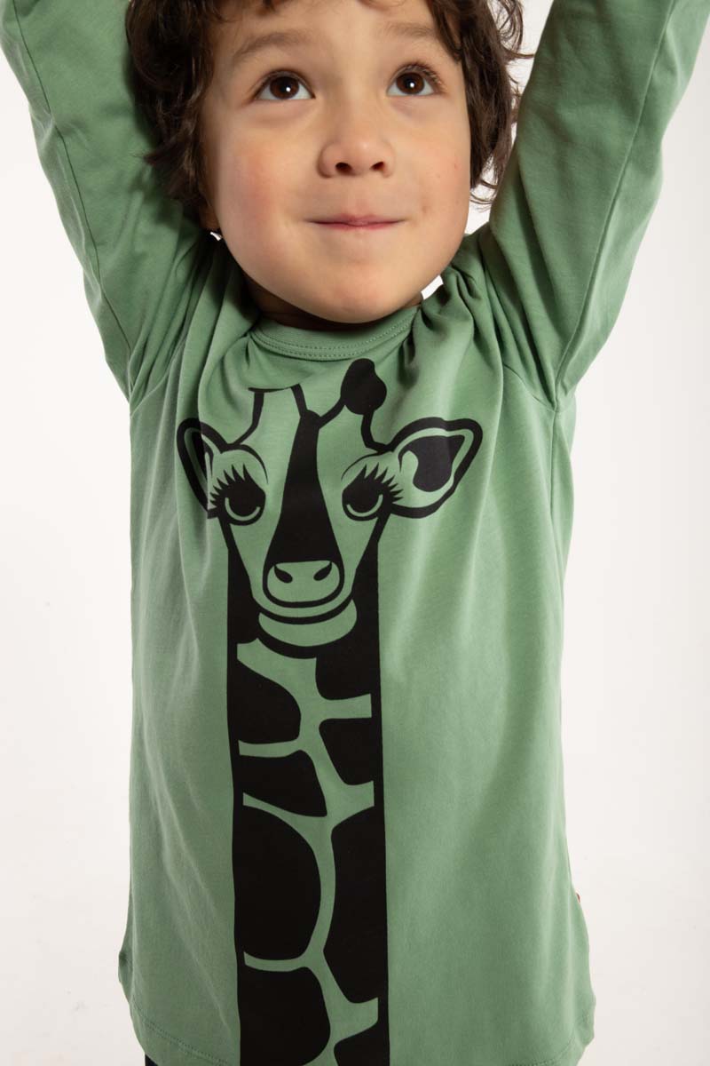 Sød bluse til børn med print af giraf