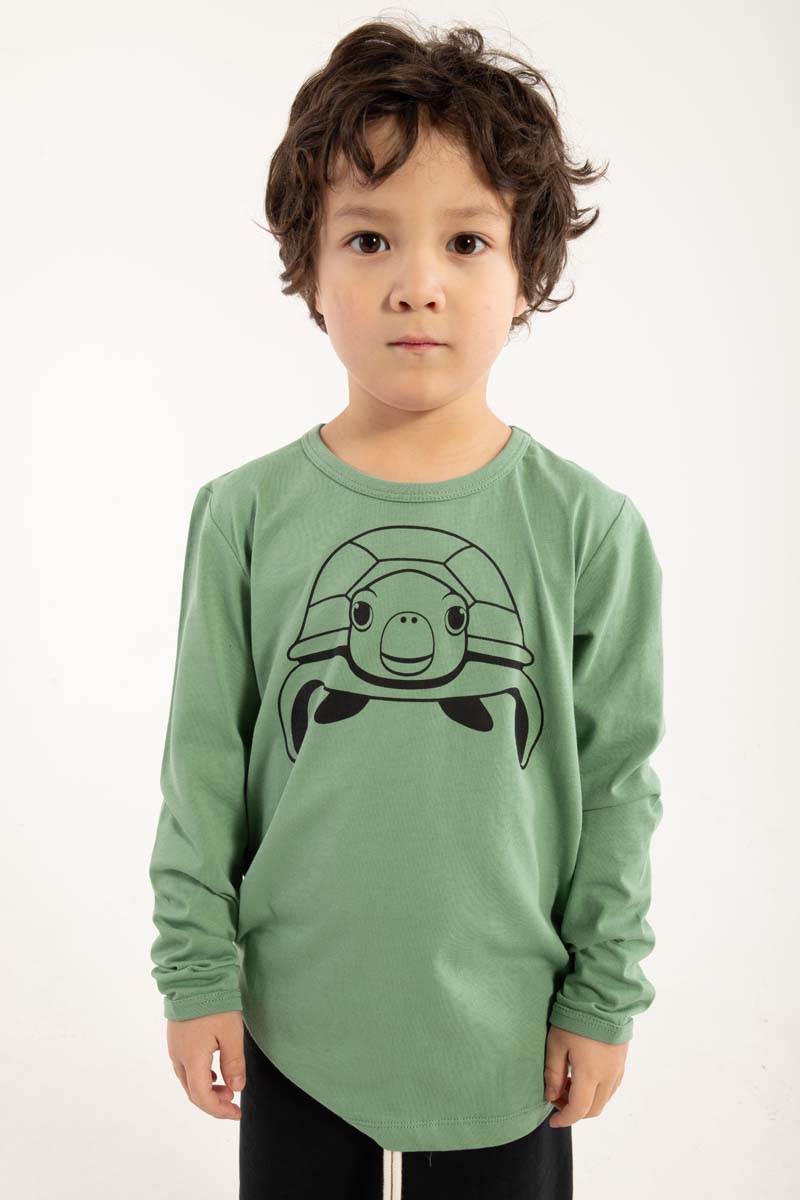 Sød bluse til børn med print af havskildpadde