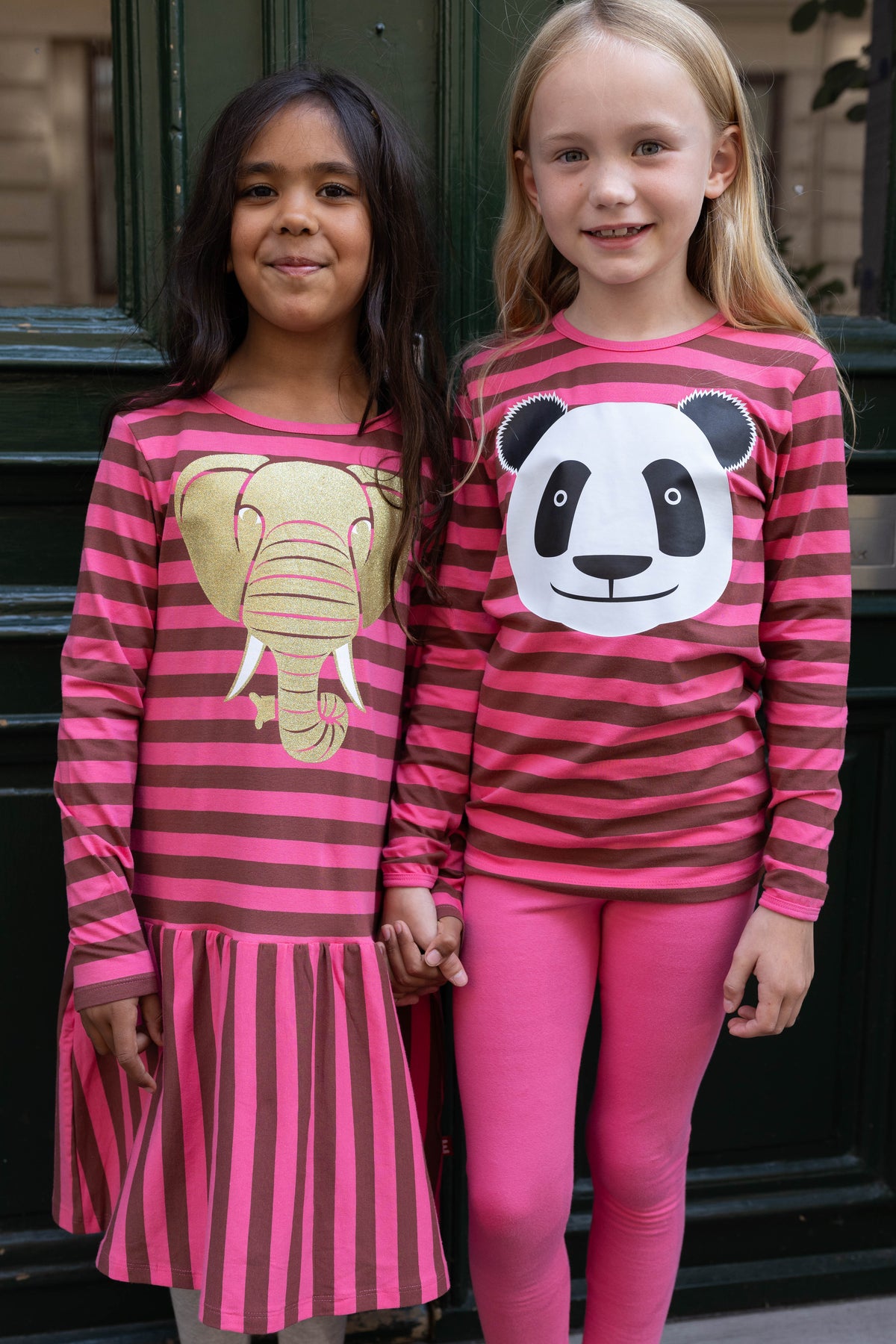 Lækker stribet trøje til børn med print af panda