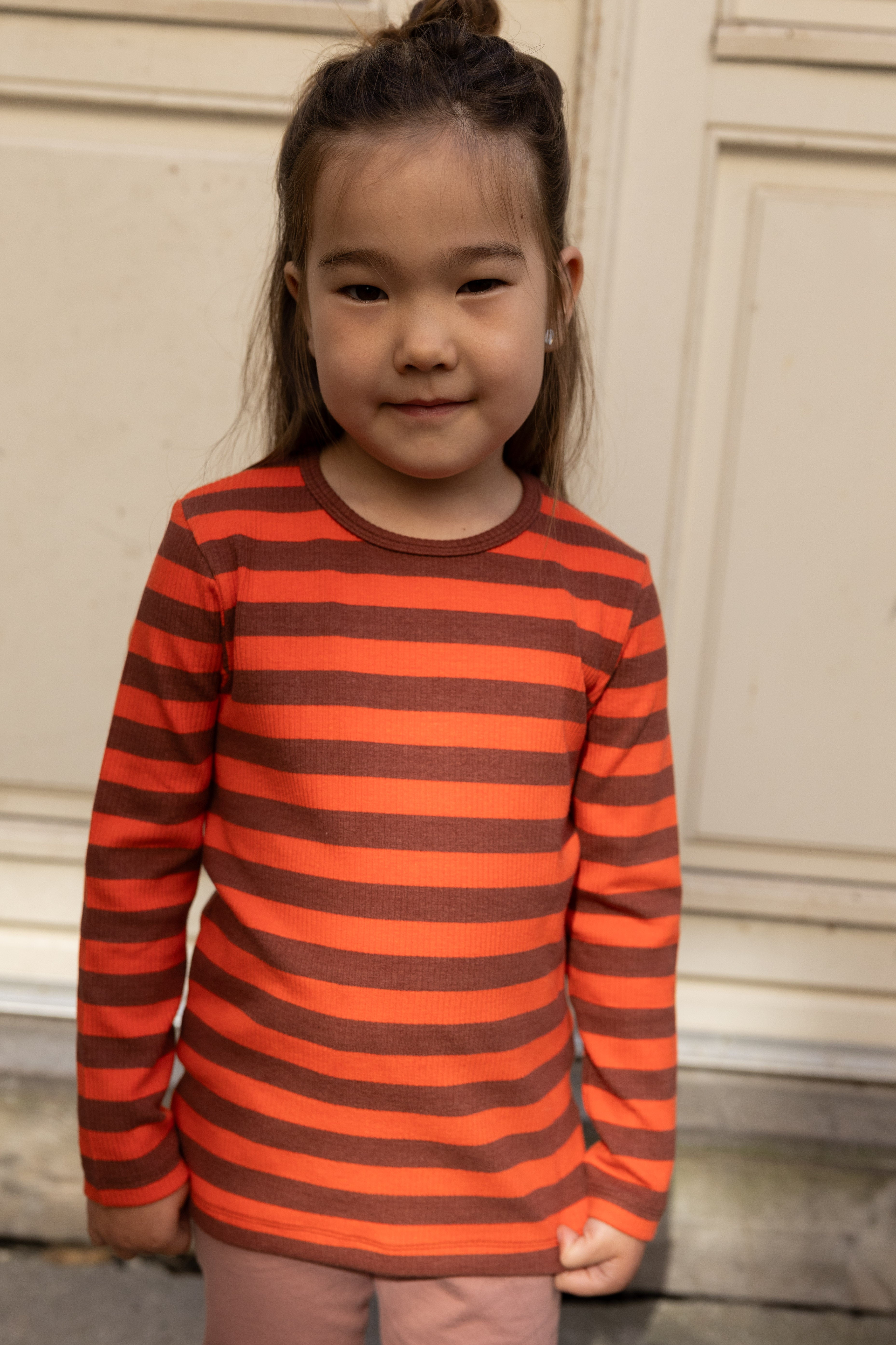 ESS - Danelemonade LS Tee Bright Red/Dk Brick