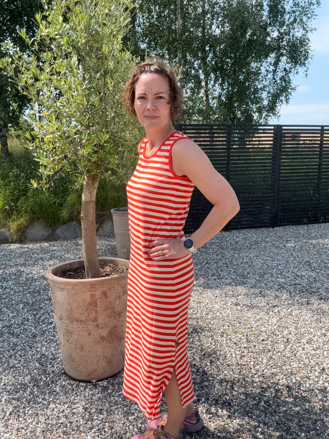 ESS - Danerootbeer Ribbing Dress Bright Red/Chalk