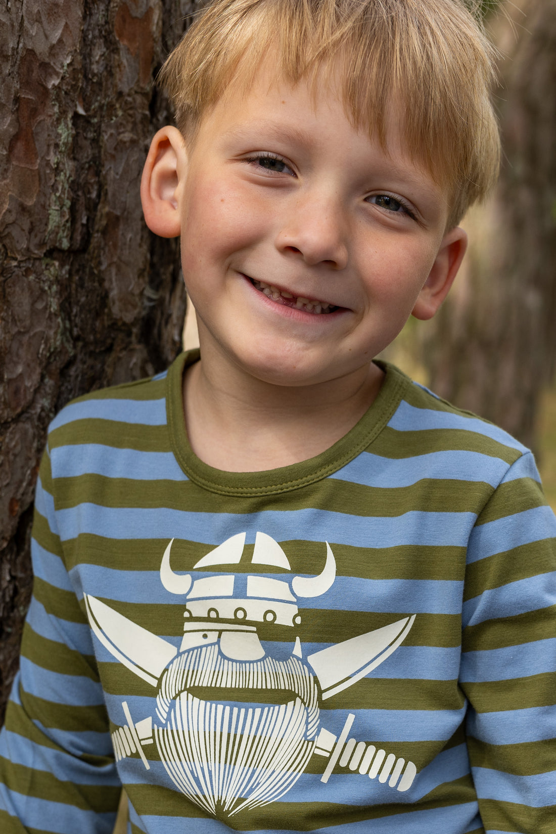 Stribet bluse til børn med piratviking