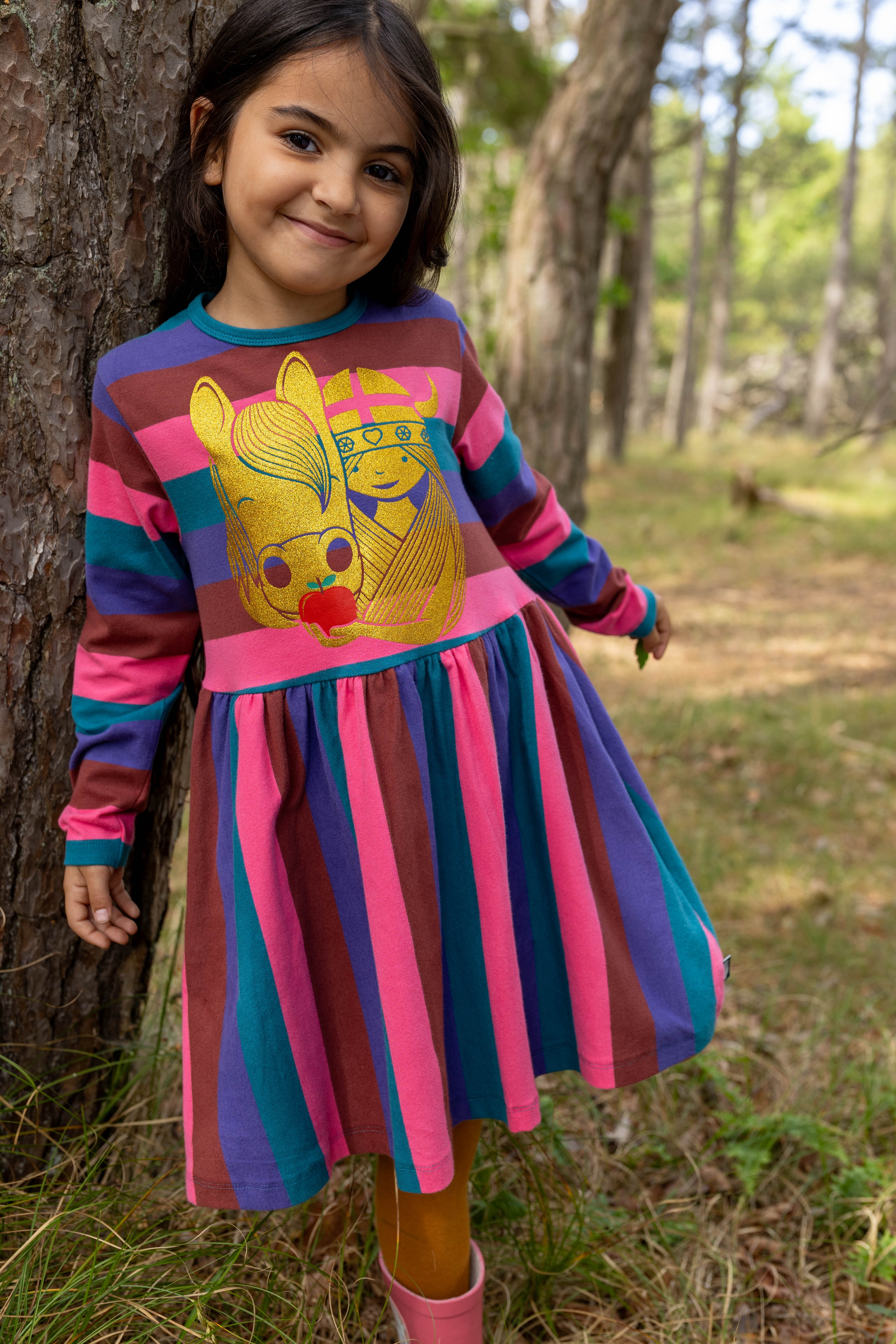 Stribet kjole til børn med glitterprint af viking og hest