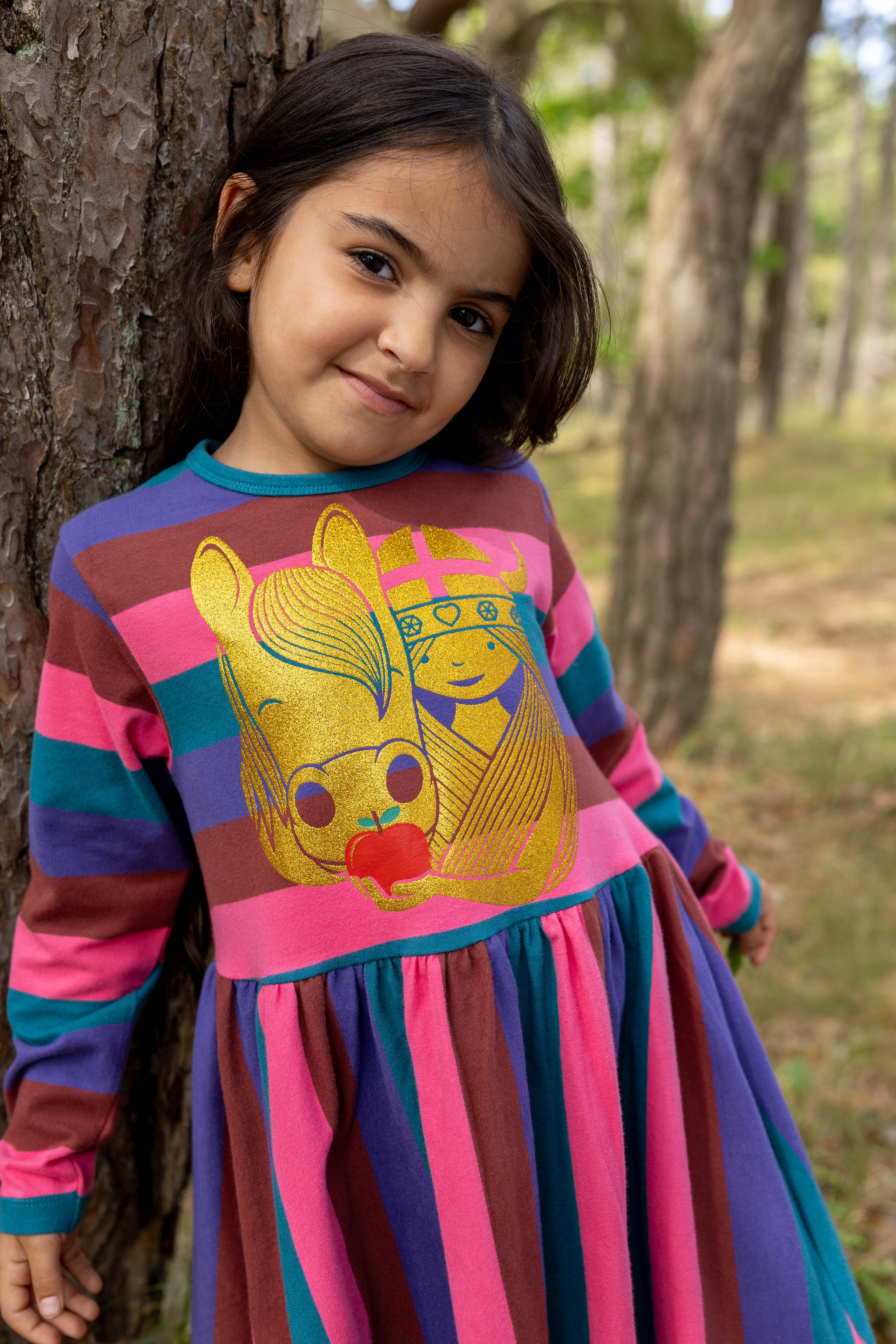 Stribet kjole til børn med glitterprint af viking og hest