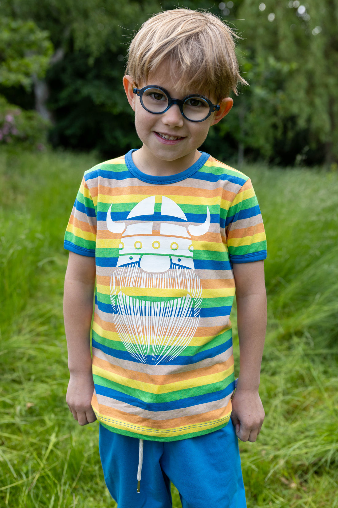 Stribet t-shirt med viking.