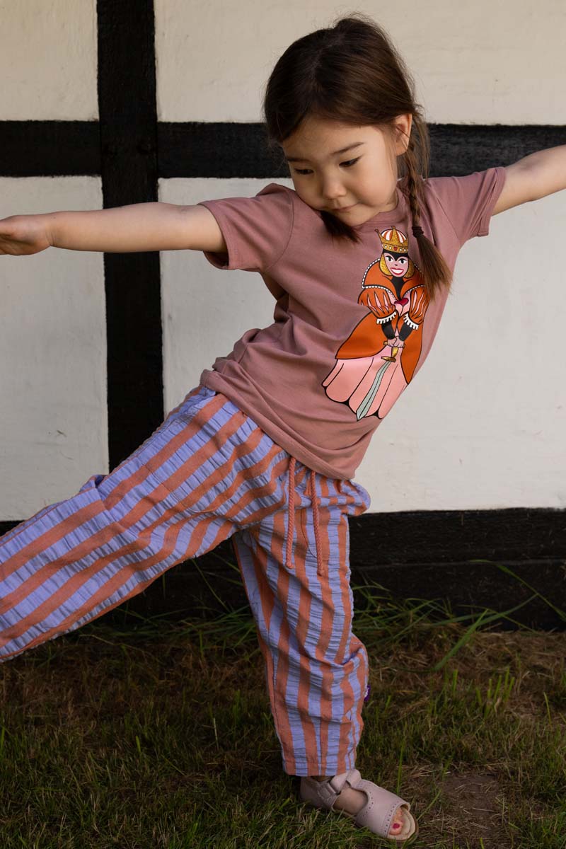 T-shirt til børn med dronning