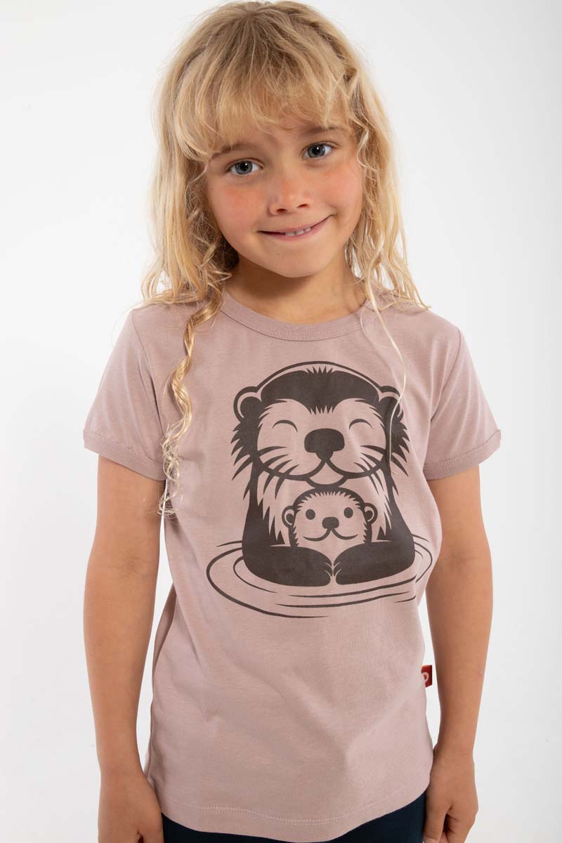 t-shirt til børn med krammeklar oddermor