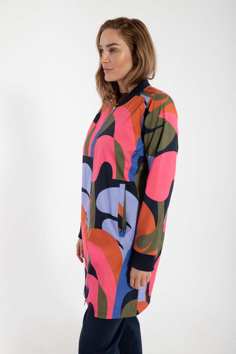 Softshell frakke til dame i smuk print