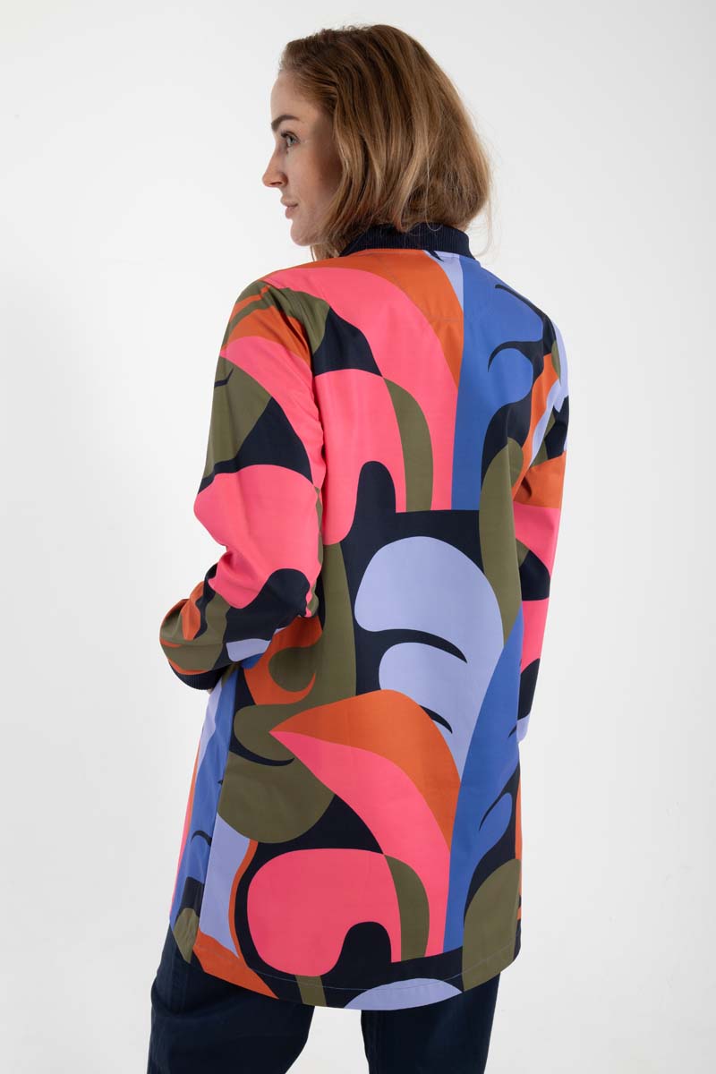 Softshell frakke til dame i smuk print