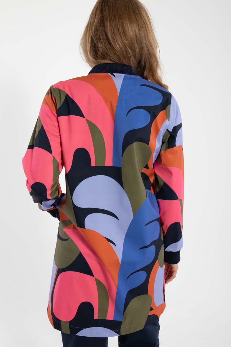 Softshell frakke til dame i smuk print