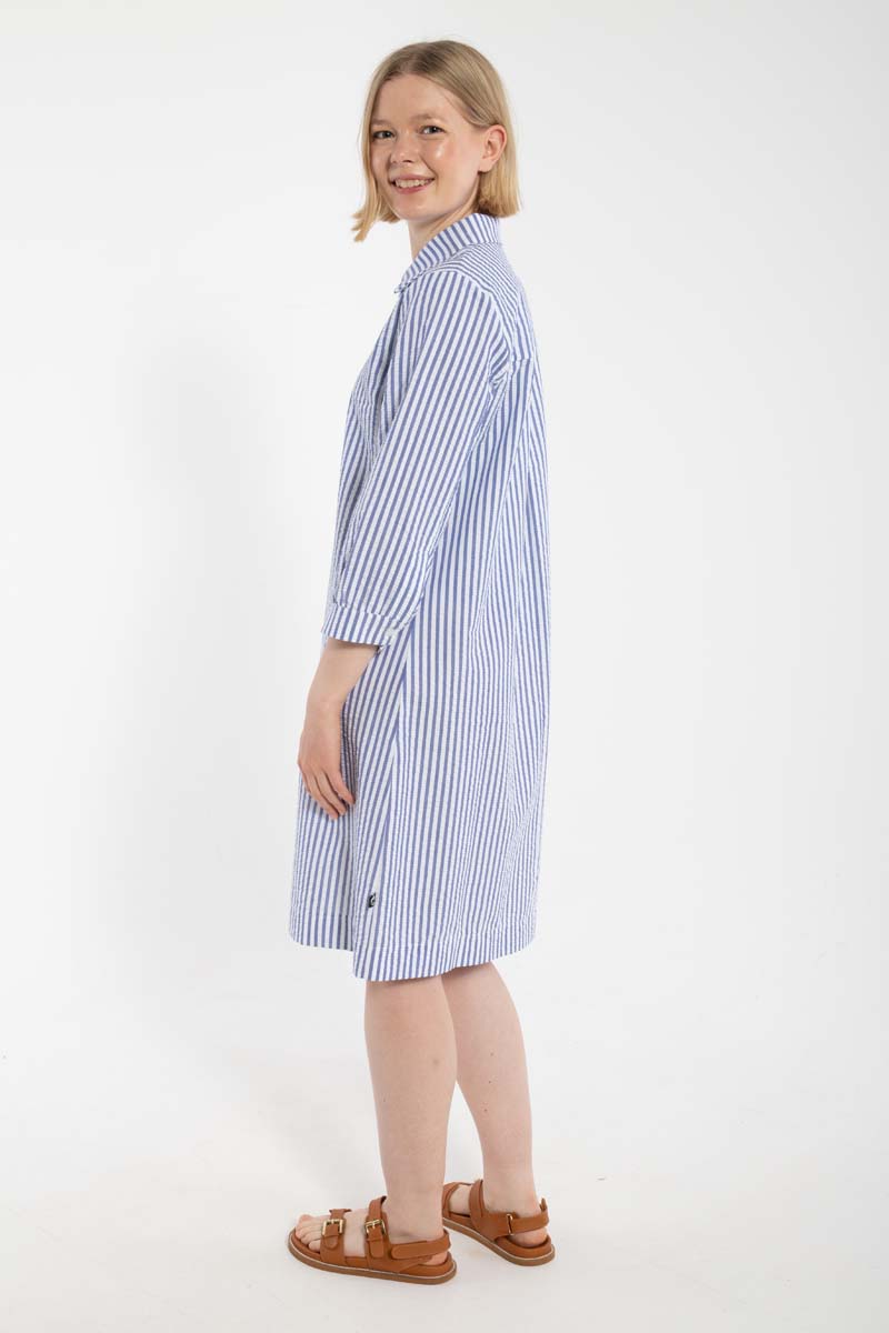 Fin bæk og bølge skjortekjole med blå og hvide striber til kvinder
