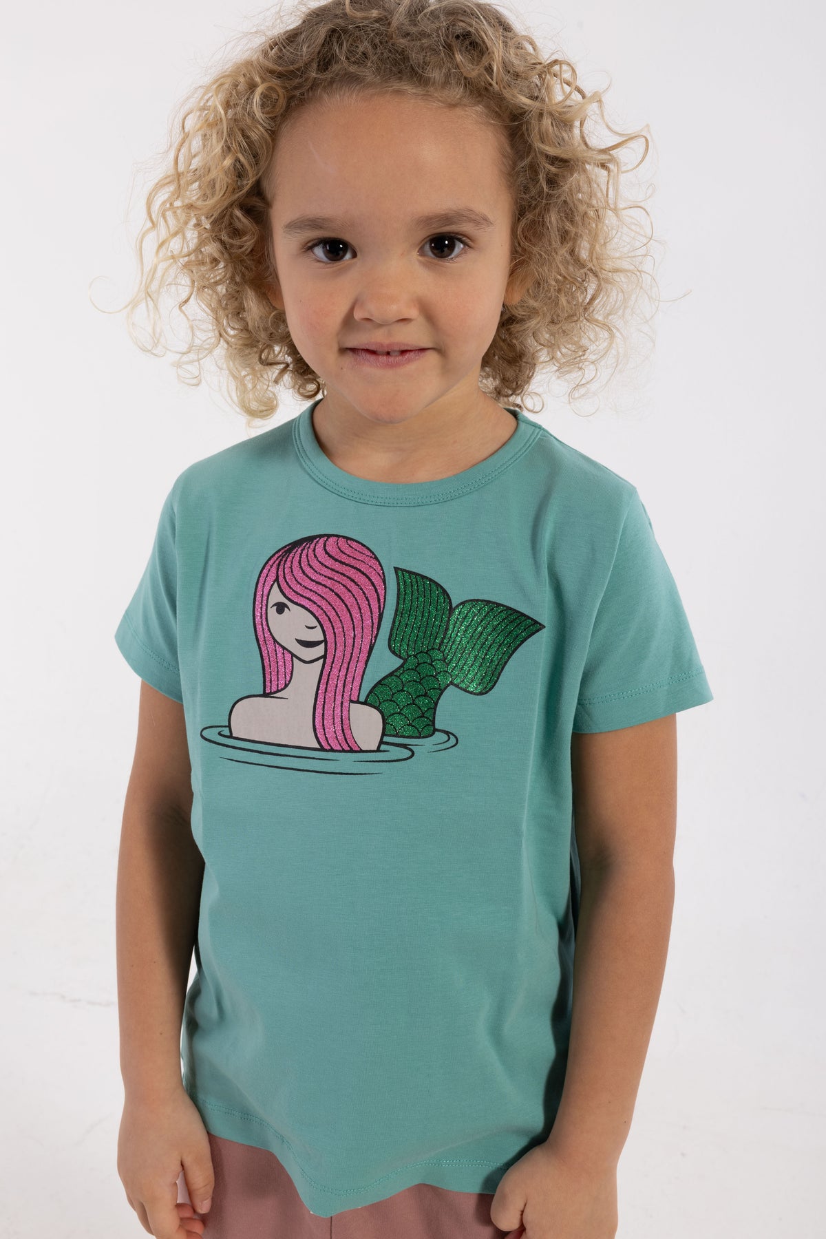 Fin t-shirt til børn med print af havfrue fra Dyr Cph