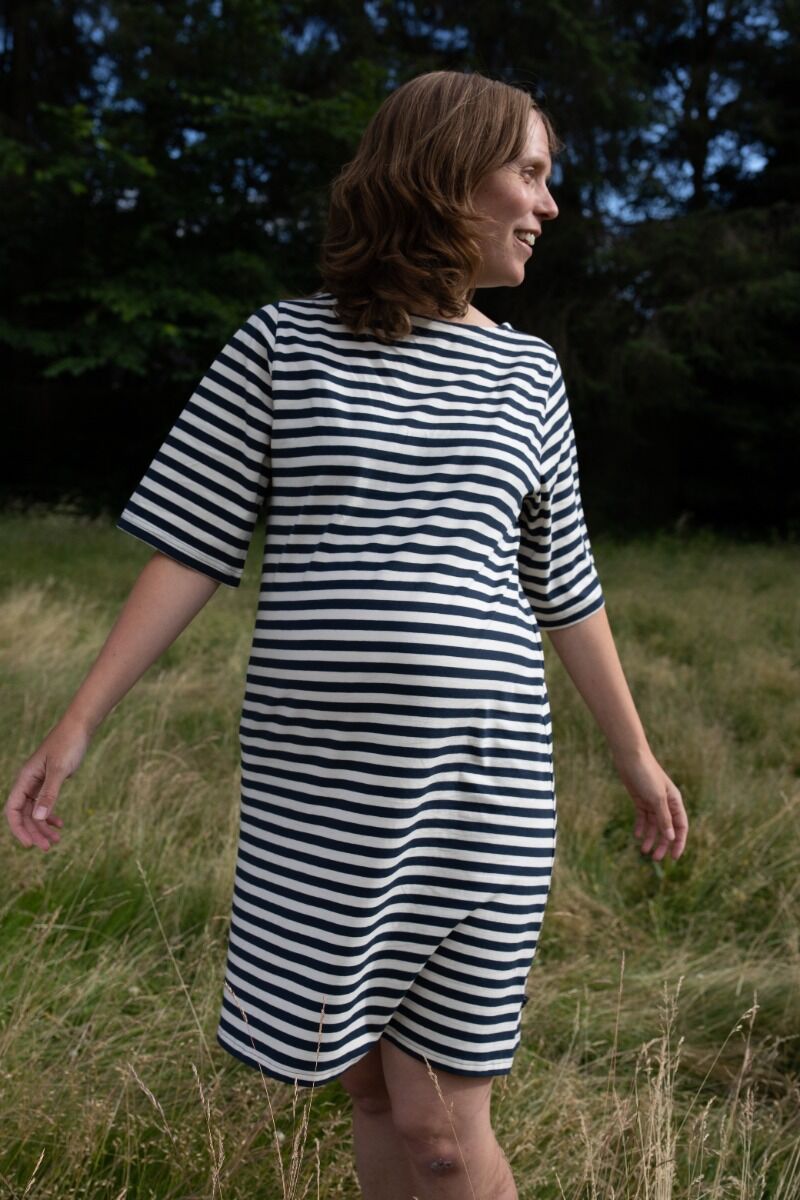 ESS - Sukker Dress Dk Navy/Chalk