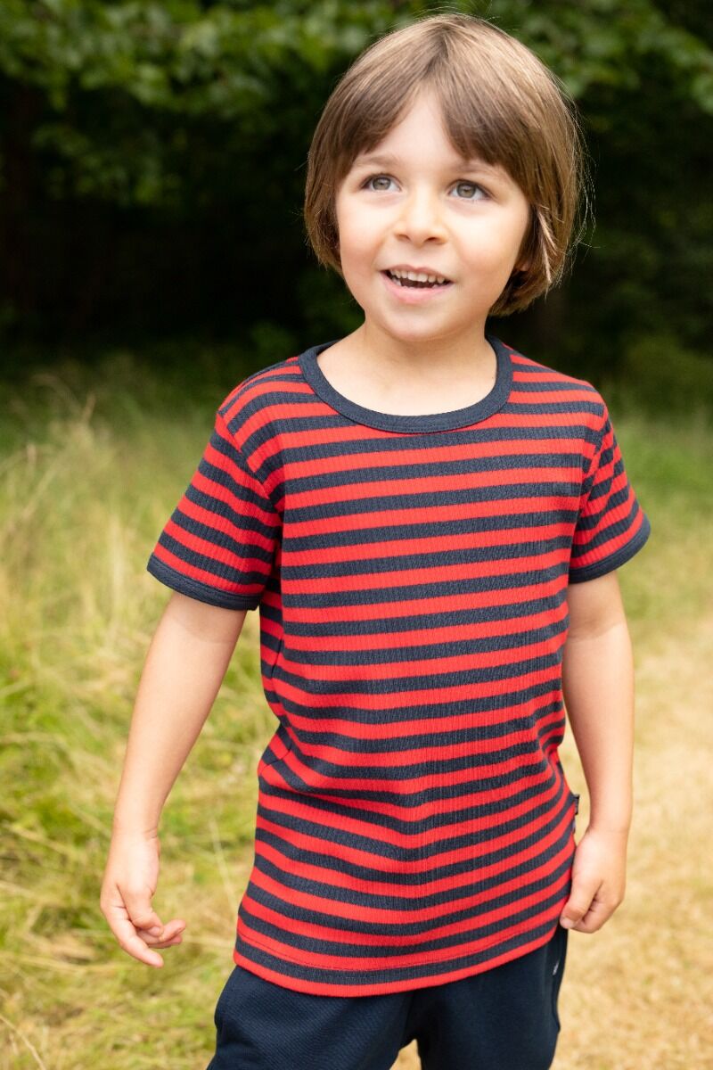 ESS - Danesoda Tee Dk Navy/Red