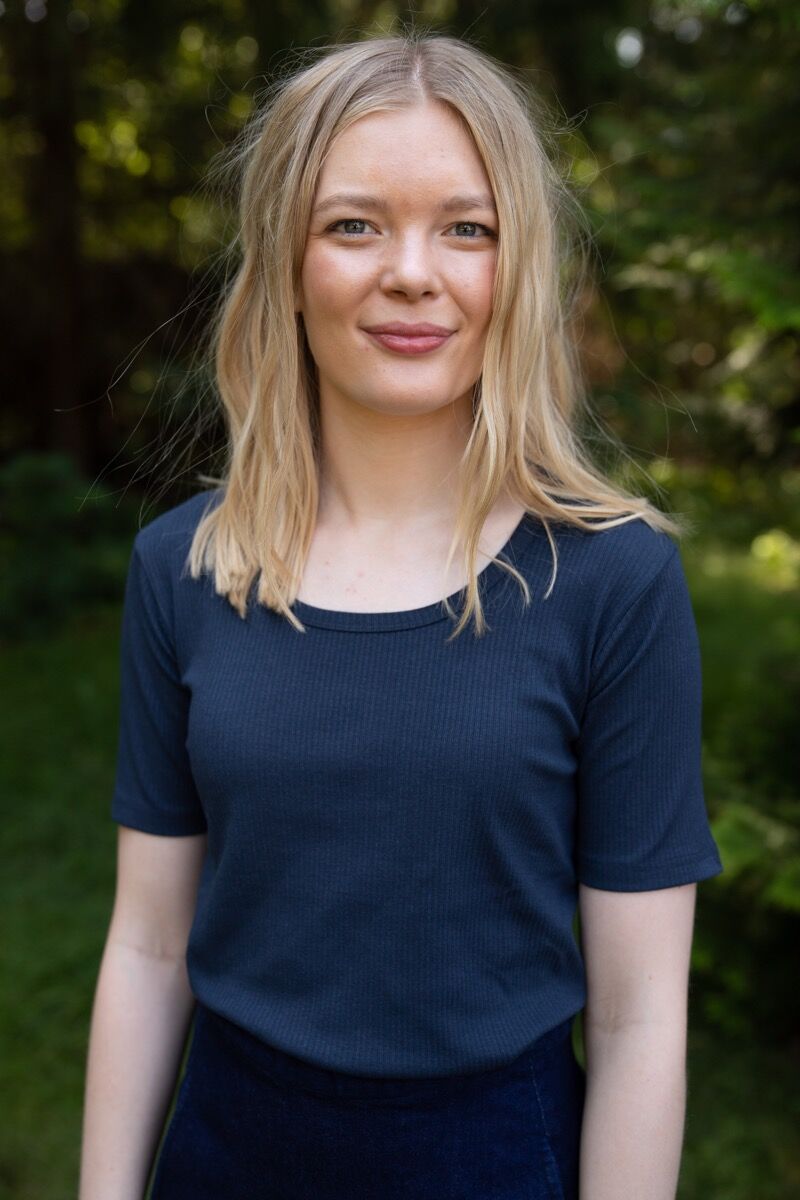 Lækker navyblå t-shirt til kvinder