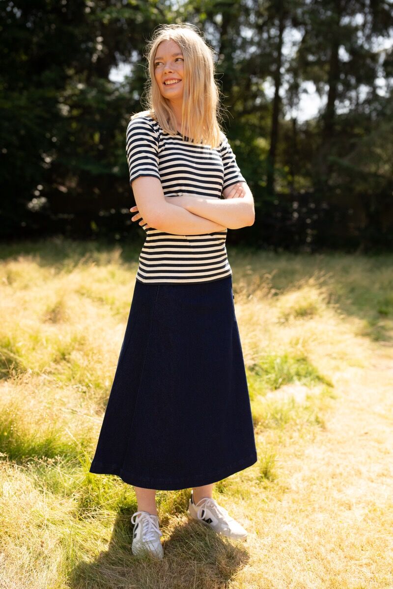 ESS - Danefriend Tee Dk Navy/Chalk